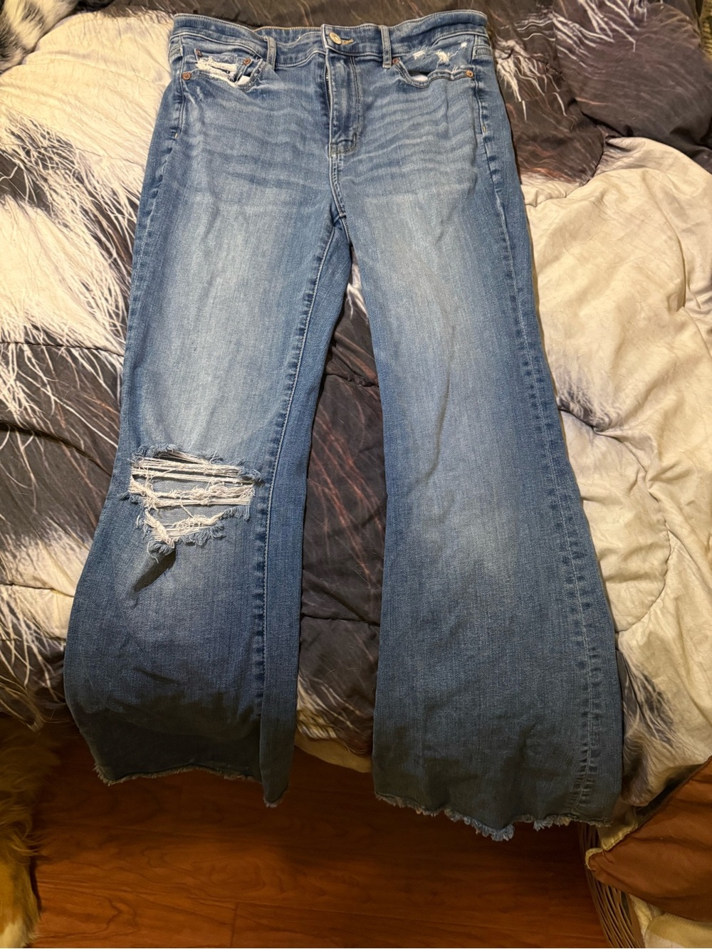 American Eagle Outfitters Light Blue Distressed Wide Leg Jeans